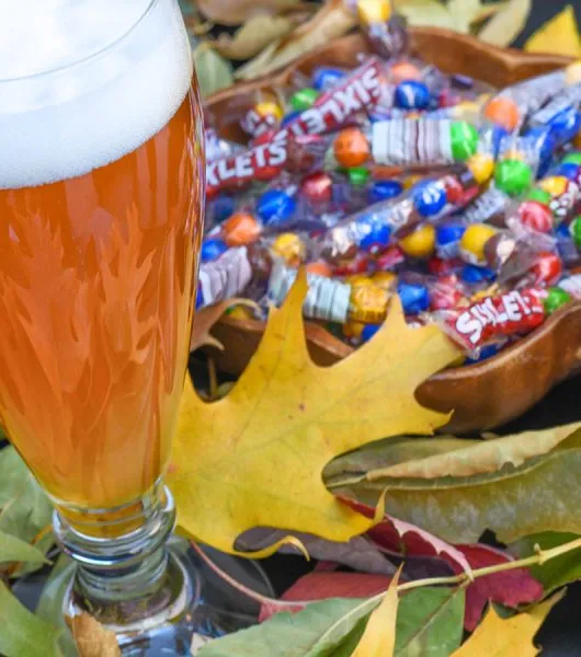 Sixlet párosítva Sour' title='Maradt Halloween cukorka és sör párosítás