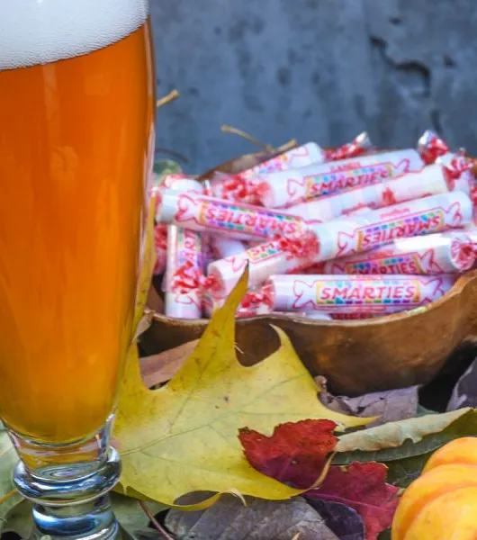 Smarties savanyúval' title='Maradt Halloween cukorka és sör párosítás