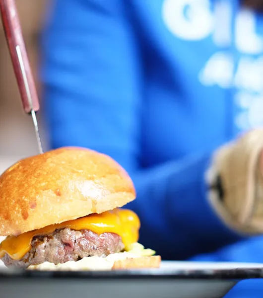 Guide: Sådan parrer du øl og burgere til sommer' title='Guide: Sådan parrer du øl og burgere til sommer