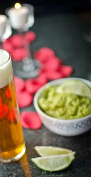 Chilen olut ja guacamole' title='Amorin opas: Aphrodisiacs rakastaa askarteluolutta