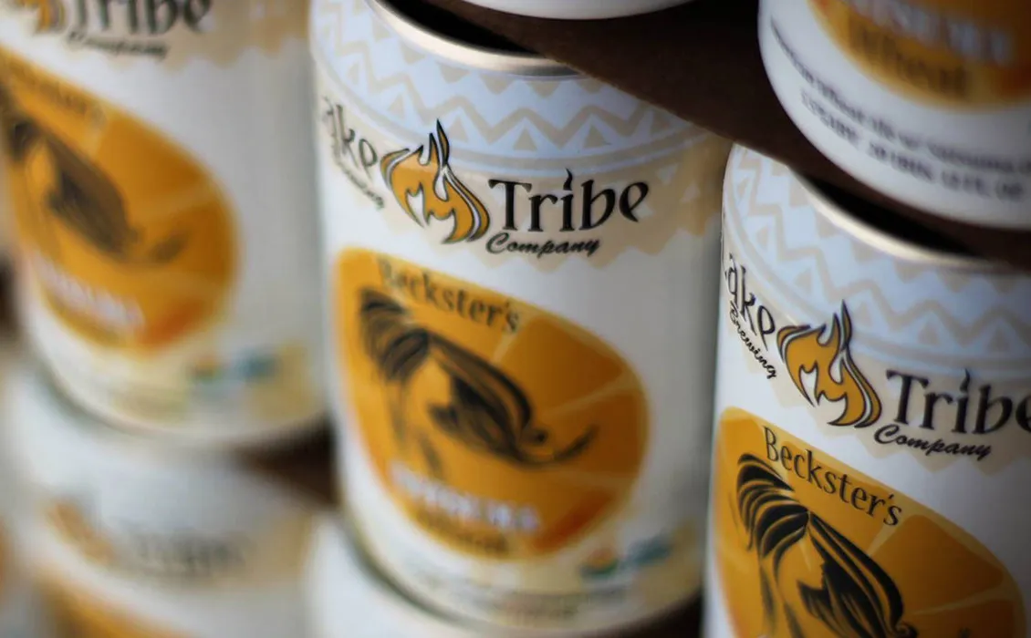 A Lake Tribe Brewing Beckster’s Wheat Ale sörösdobozai' title='A floridai sörfőzdék a „Fresh From Florida” címkét használják, miután a narancs számára fenntartották