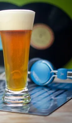 Muziek kan de zintuiglijke ervaring van bier beïnvloeden, zeggen onderzoekers