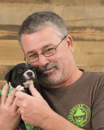 Gary Brown' title='Brew to the Rescue: En vinn-vinn-innsamling fra NC Craft Brewers Guild