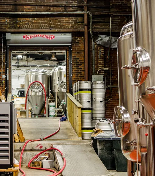 맥주 양조' title='역사적인 건물에 있는 양조장 12곳: 과거를 되살리고 복원하다