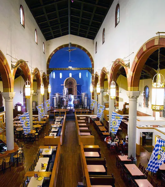 교회 양조장' title='역사적인 건물에 있는 양조장 12곳: 과거를 되살리고 복원하다