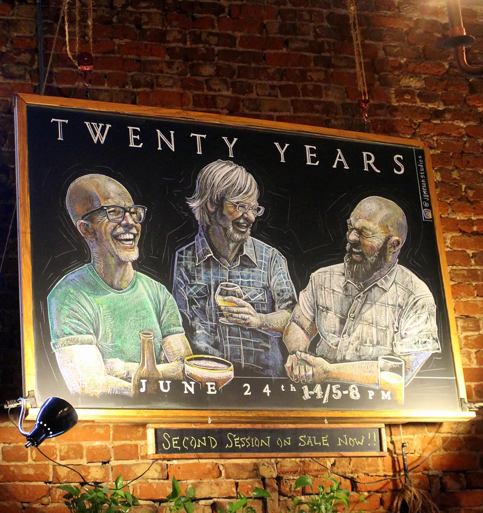 벽돌 가게 술집 주인' title='애틀랜타의 브릭 스토어 펍: 20년을 되돌아보며