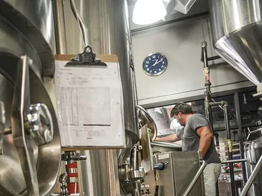 Brewniversity: Yliopistokurssit olutlasien täyttäminen