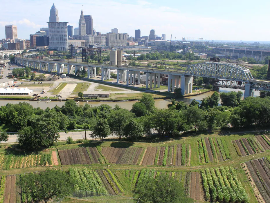 Great Lakes Brewing Company Urban Farm | Ohio' title='Gerettetes Getreide, geborgener Boden: Craft-Brauereien verringern ihre Umweltbelastung