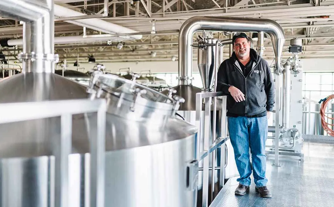 sörfőző mitch steele új birodalom sörfőzés' title='A kézműves sörfőzők felfedezhetik a Hard Seltzers körüli filozófiai vitákat