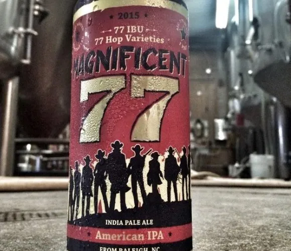 I Magnifici 77 di Lonerider Brewing Co. stabiliscono il record per la maggior parte delle varietà di luppolo in un'unica birra