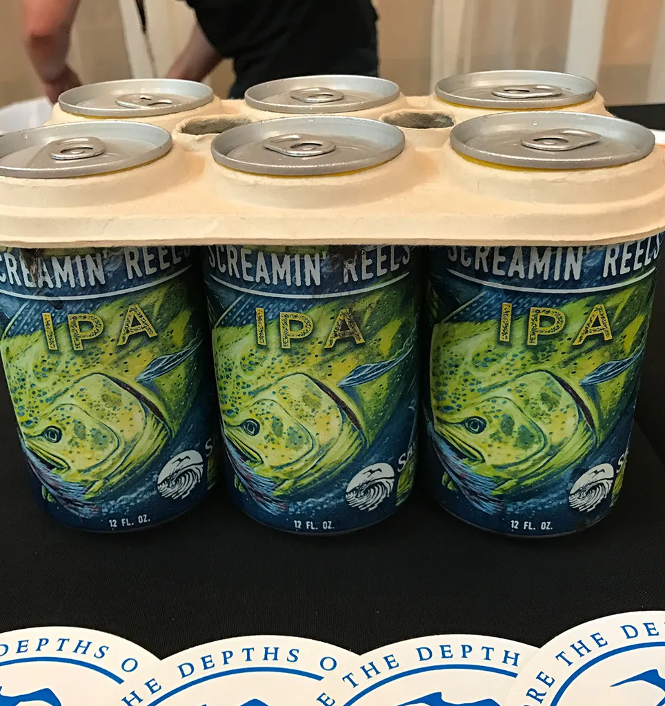 biologisch afbreekbaar sixpack' title='Eindelijk! De biologisch afbreekbare sixpack-ringen van de brouwerij liggen in supermarkten