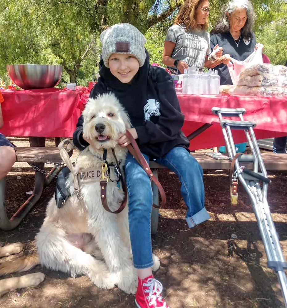 Keely Hess' title='A kaliforniai sörfőzde családjának otthona közelébe került a gyermekrák elleni adománygyűjtés