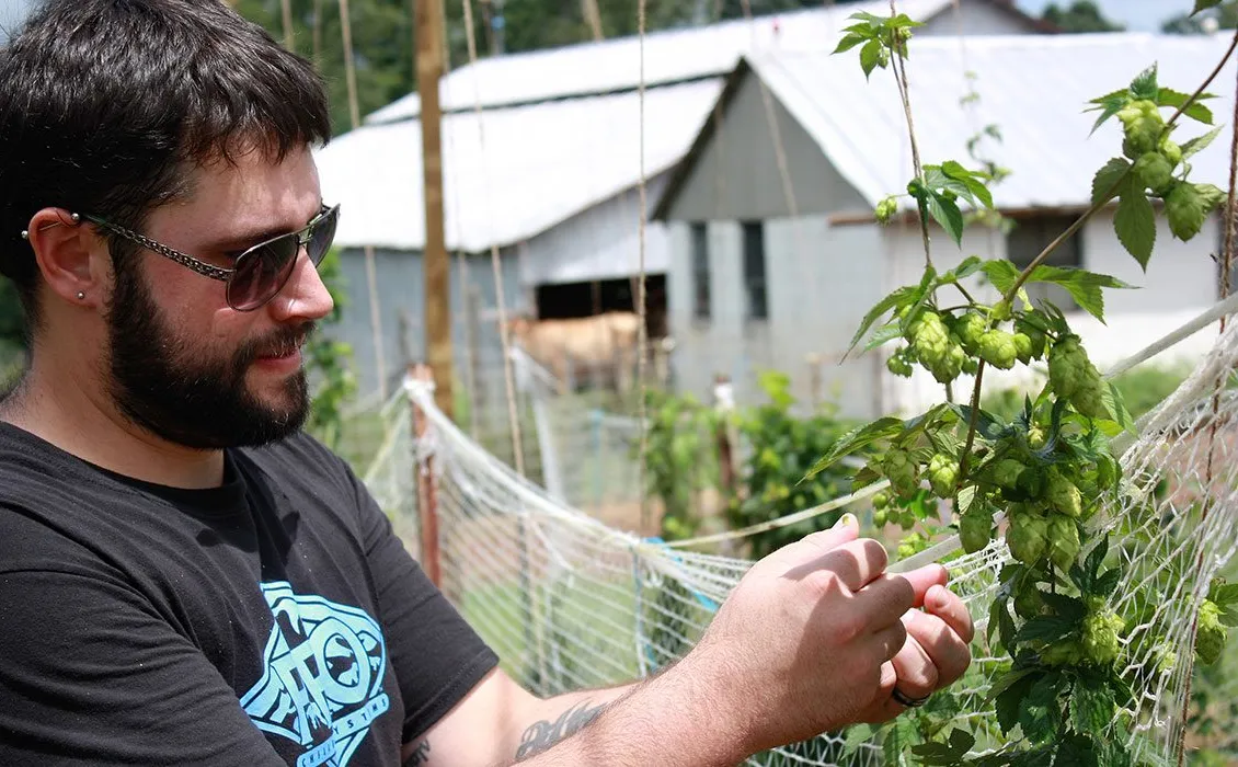 화강암 폭포 양조' title='현지 인식을 바꾸기 위한 Granite Falls Brewing의 오르막길 전투