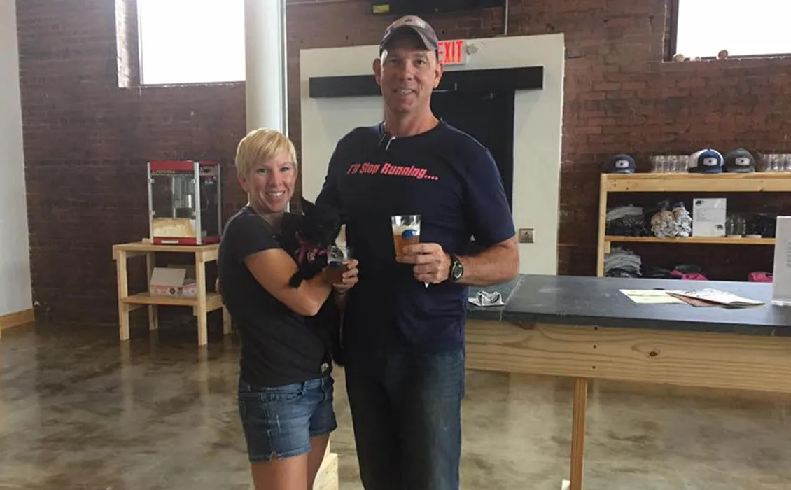 Armeepaar bringt Bier in die Kleinstadt Georgia