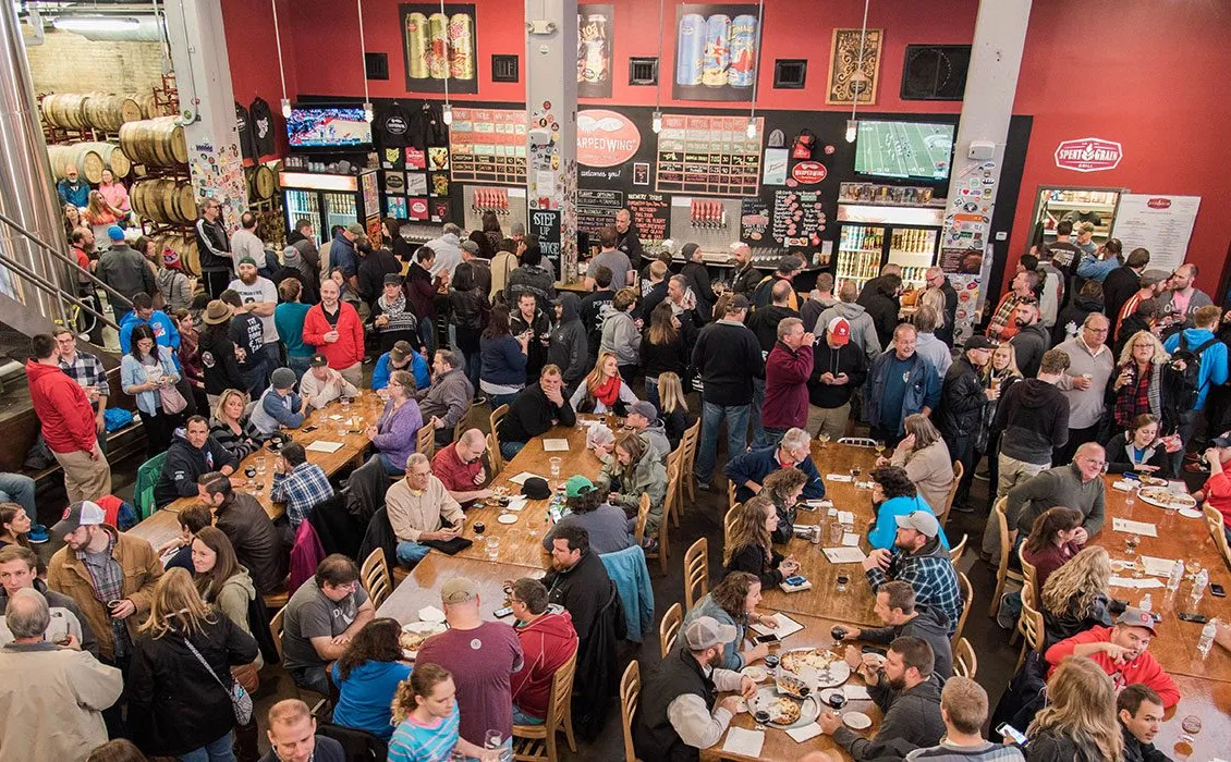 Gekromde vleugel tapkamer' title='In de geboorteplaats van de gebroeders Wright gaat de Warped Wing-brouwerij van start