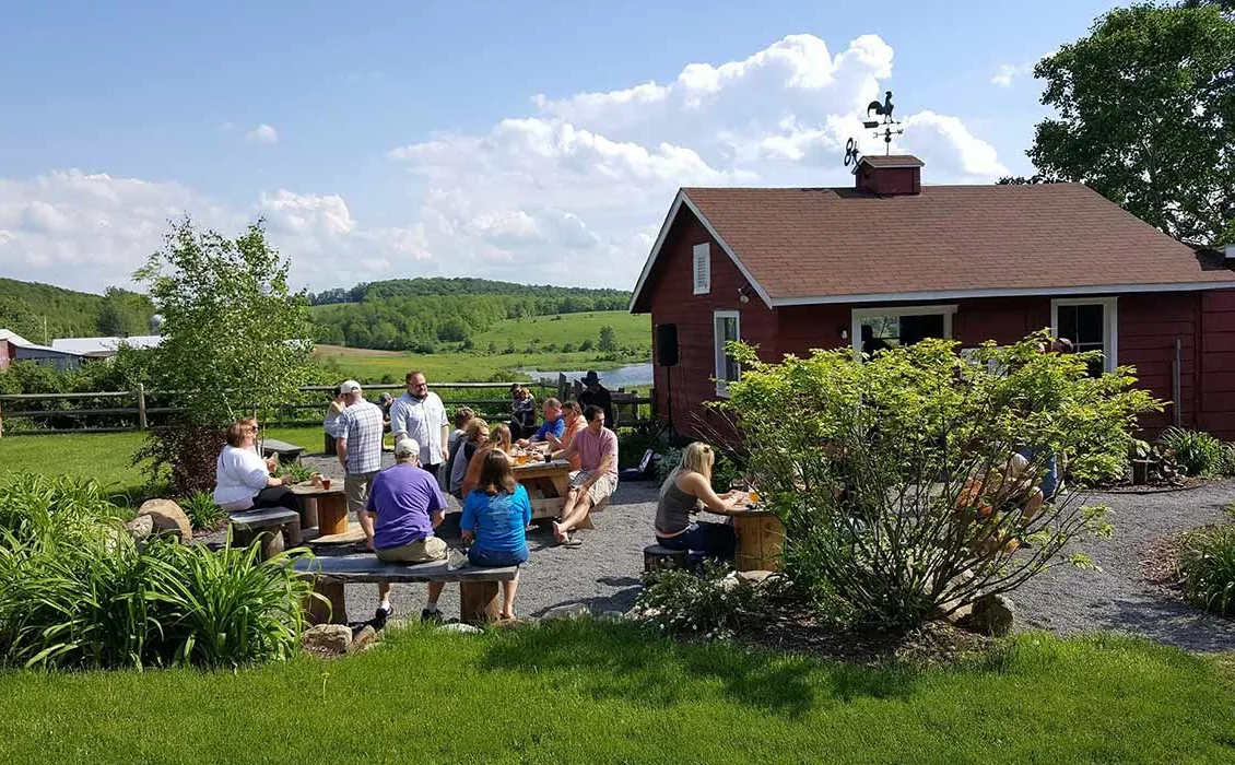 red shed brewery cherry valley' title='Red Shed Brewery er et hit i baseball-elskende Cooperstown