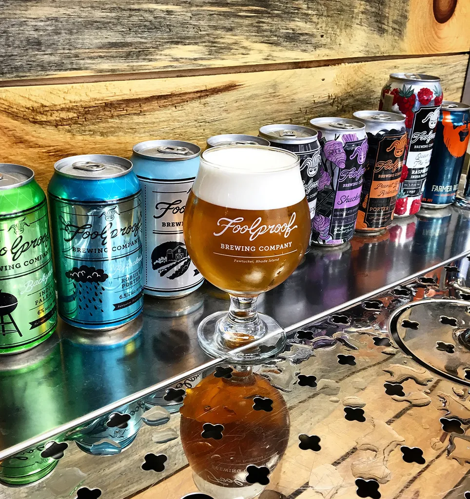 idioottivarmoja panimooluita' title='Foolproof Brewing valmistaa suuria asioita Tiny Rhode Islandissa