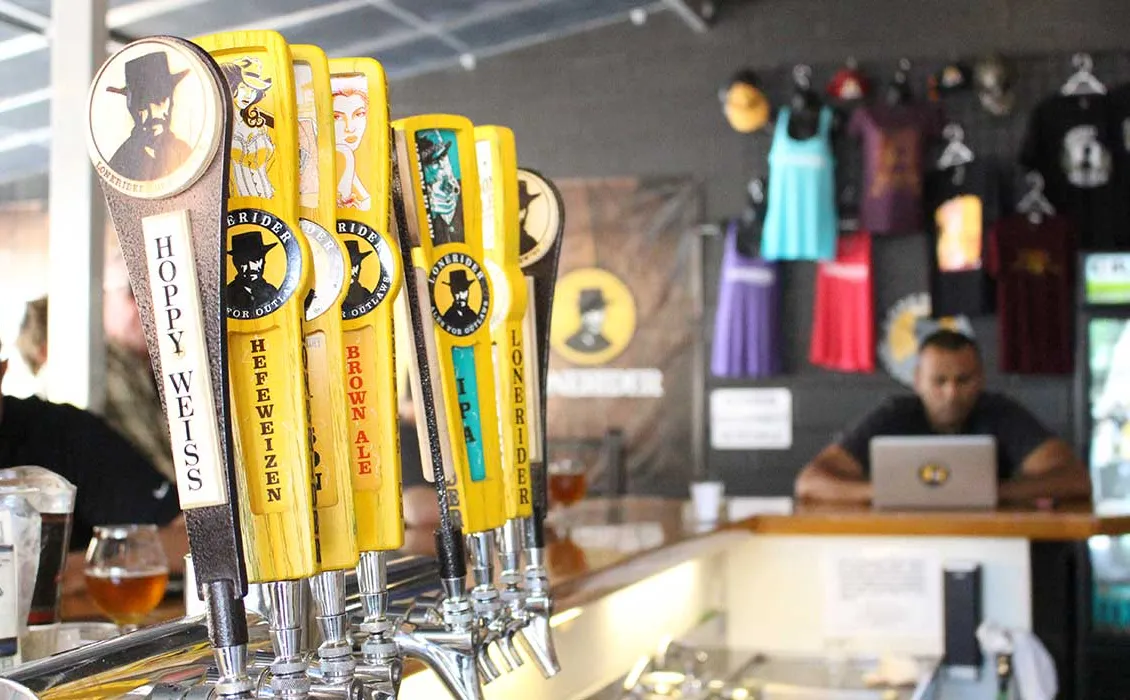 ロンライダー・ブルーイングは私たち全員の無法者にエールを提供します