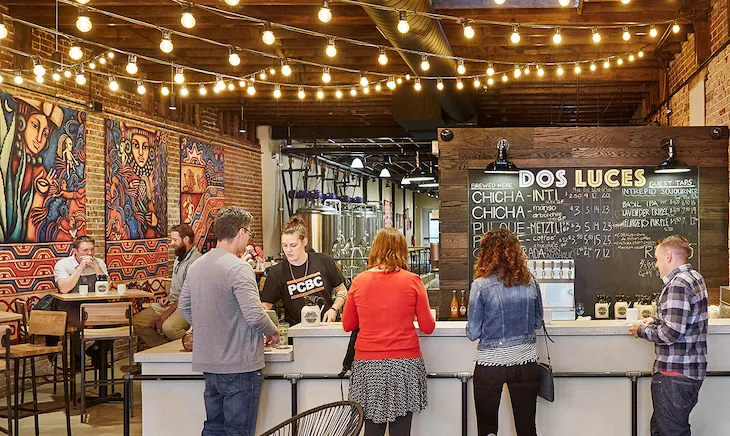 Zwei alte amerikanische Biere beschreiten in der Brauerei Dos Luces neue Wege' title='Zwei alte amerikanische Biere beschreiten in der Brauerei Dos Luces neue Wege