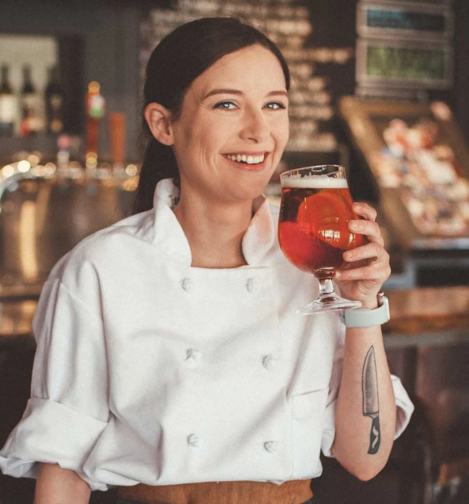 셰프 리아 유잉 맥주' title='Leah Ewing 셰프: Fry Maven에서 Fat Bottom Brewing까지