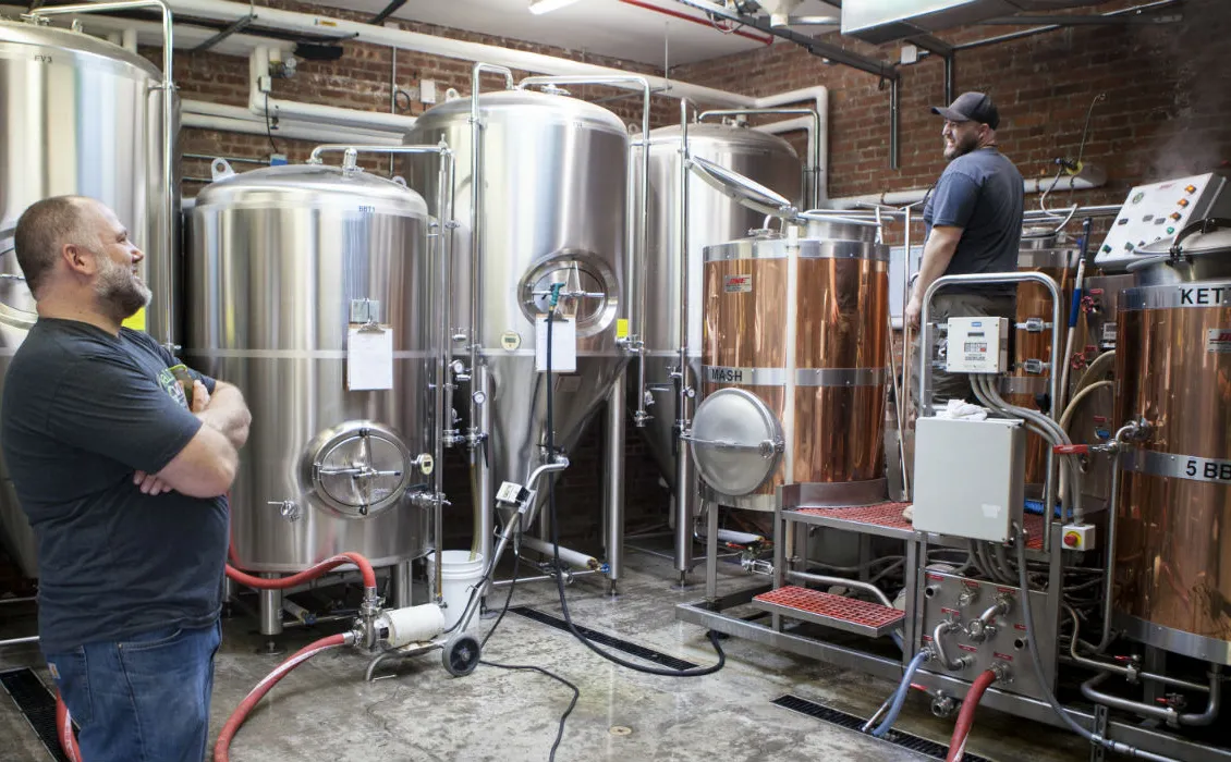 빅 앨리스 브루잉(Big Alice Brewing): 힙합 악명 높은 그늘 속의 수제 맥주