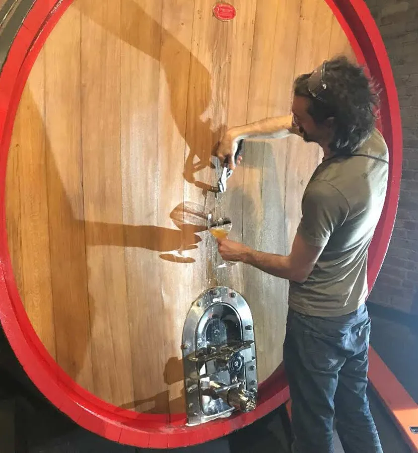 cerveza foedre' title='El peculiar John Laffler de Off Color encuentra 'magia' en la levadura