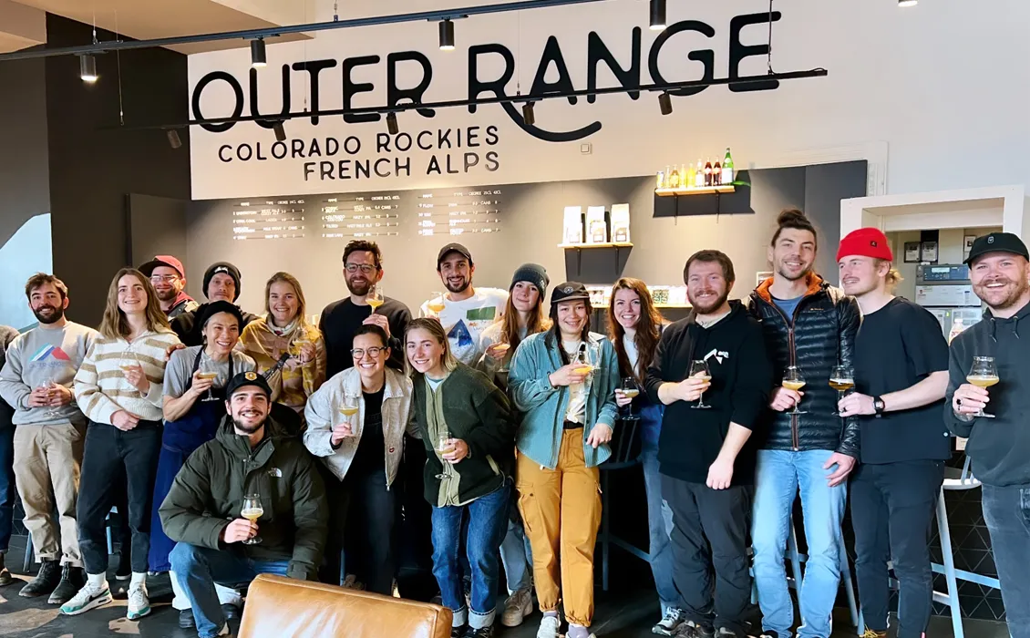 직원이 있는 외부 범위 범위 프랑스 알프스 내부' title='프렌치 트위스트: 콜로라도 외곽 산맥이 알프스에 전초기지를 열다