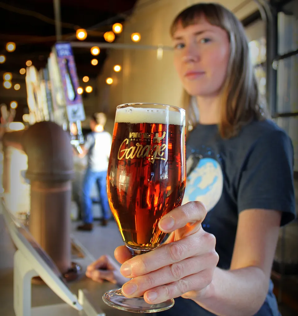 garage per la produzione della birra del lunedì sera' title='All'interno del nuovo ritrovo della birra di Atlanta: Monday Night Brewing's Garage