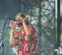 Allan Rayman en vivo en 49th State Brewing en Denali