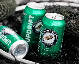 Pelican Brewing Company start de Updrift-campagne, geworteld in de avontuurlijke geest van hun thuis aan de noordkust
