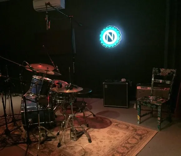 ニンカシ、社内レコーディングスタジオをオープン