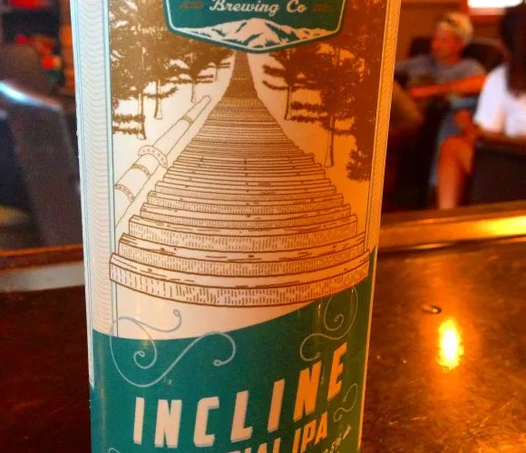 パイクス・ピーク・ブルーイング・カンパニーが新しい缶詰ラインをデビュー – インクライン・インペリアルIPA、コロラドスプリングスで醸造された最もホッピーなビールを初めて缶詰に!