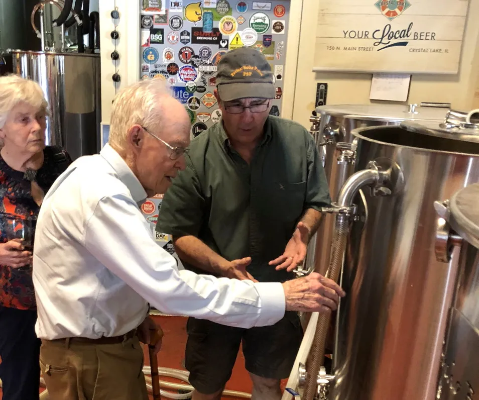 Til ære for NASA's lancering af Parker Solar Probe frigiver Crystal Lake Brewing Parker Solar Pale Ale