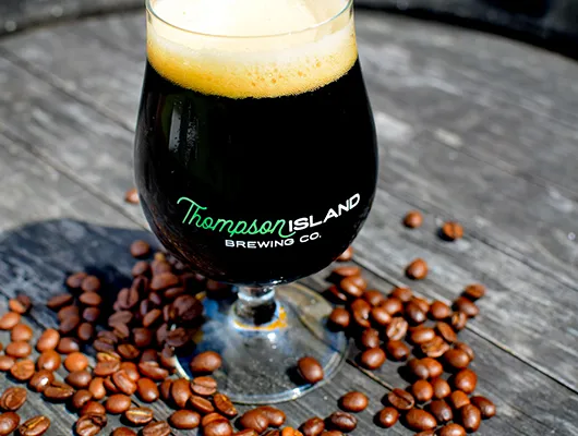 Thompson Island Brewing Co. har Swell Joe Coffee i Basil Hayden Barrel-Aged Stout