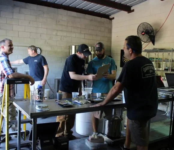 Sept brasseries de Tampa Bay s'associent pour des bières de collaboration