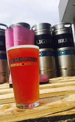 Az Outer Light Brewing ma kiadja a rózsaszín csizmát, narancssárga hibiszkuszgombát