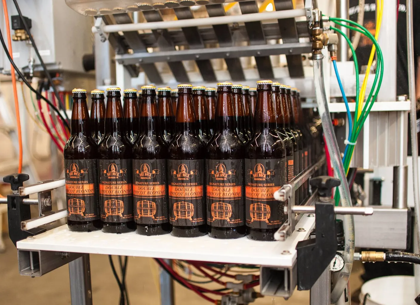 Dry Dock Brewing Company esittelee Double Apricot Blonden