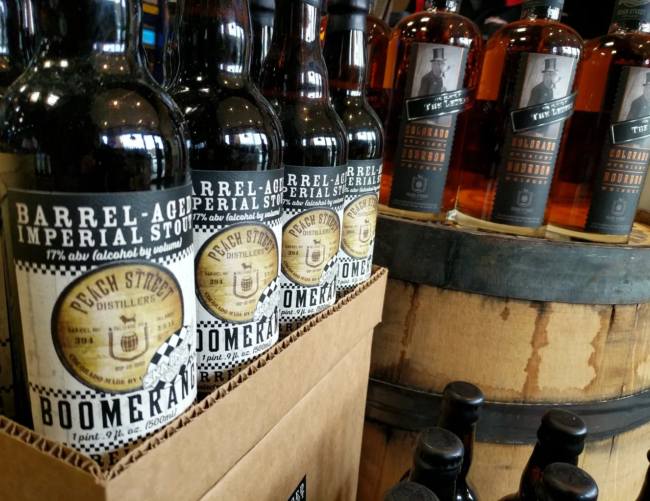スカ・ブルーイングとピーチ・ストリート・ディスティラーズがブーメラン・バレル・プログラムを開始