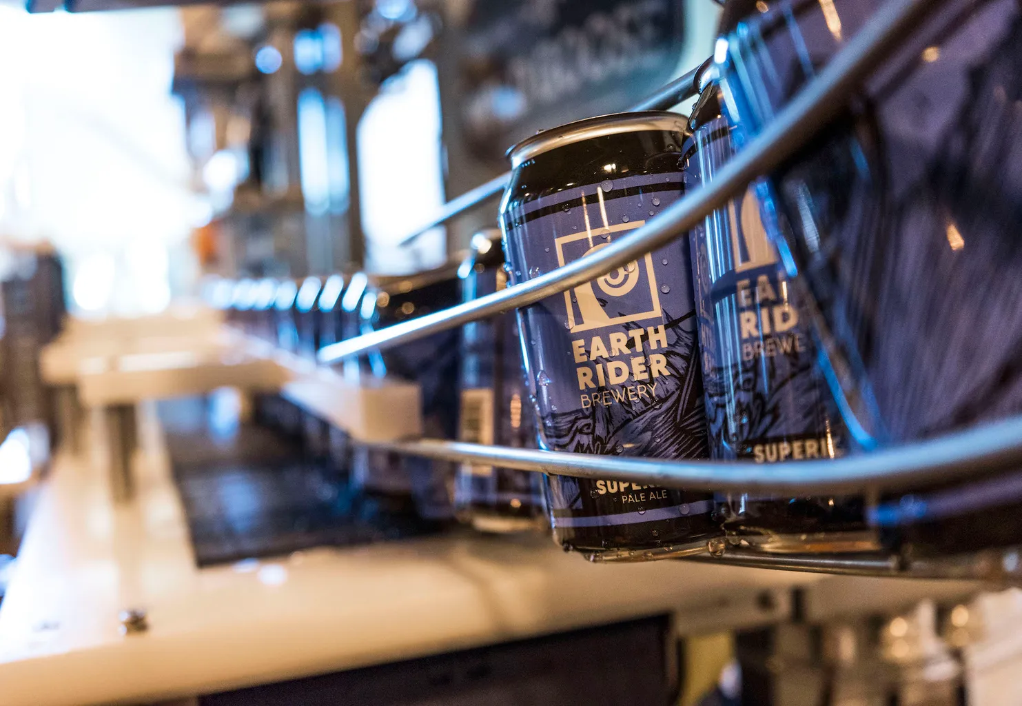 La brasserie Earth Rider commence la mise en conserve de la bière