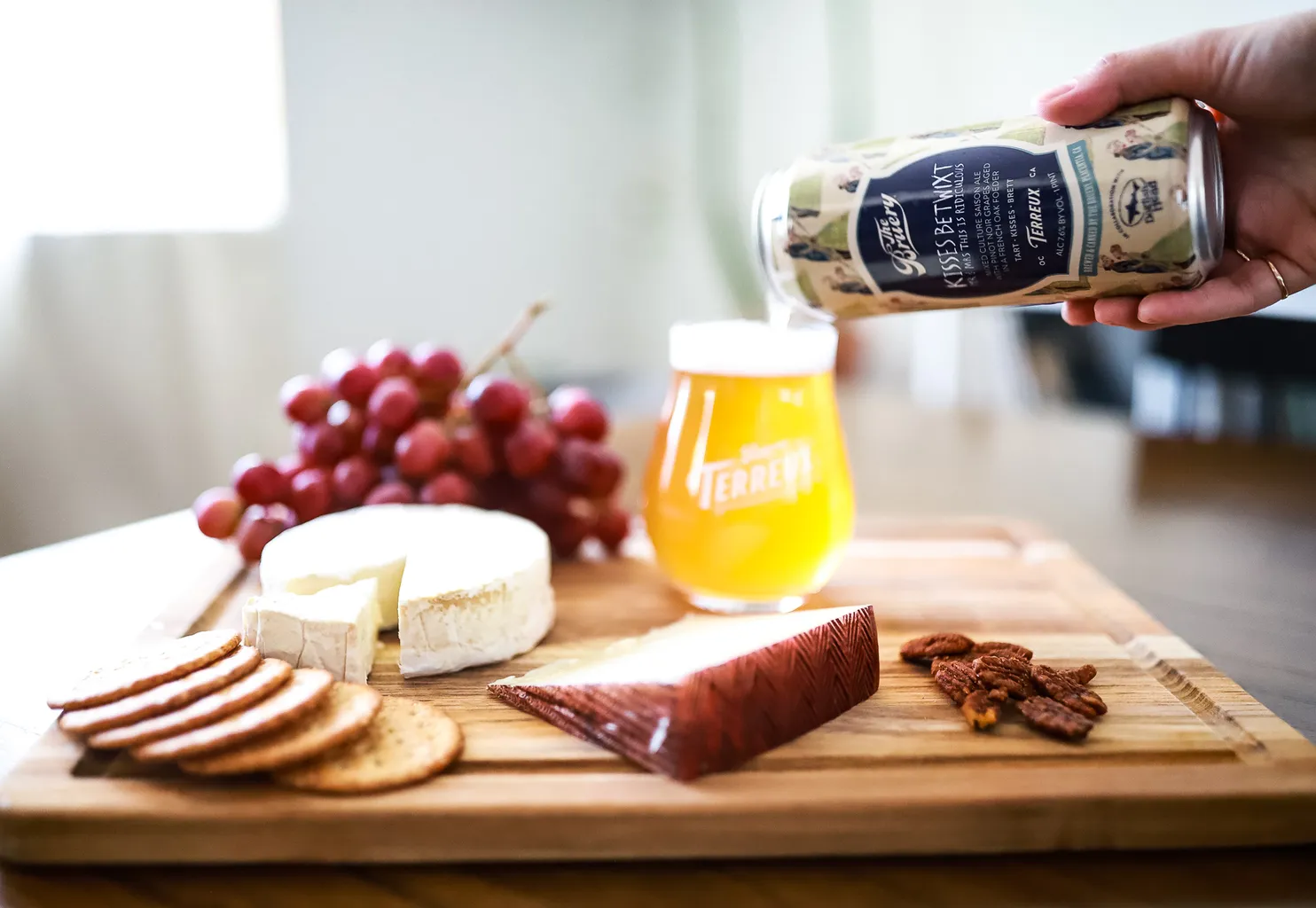 Bruery™와 Dogfish가 협력하여 포더 숙성 에일 3종을 출시합니다.