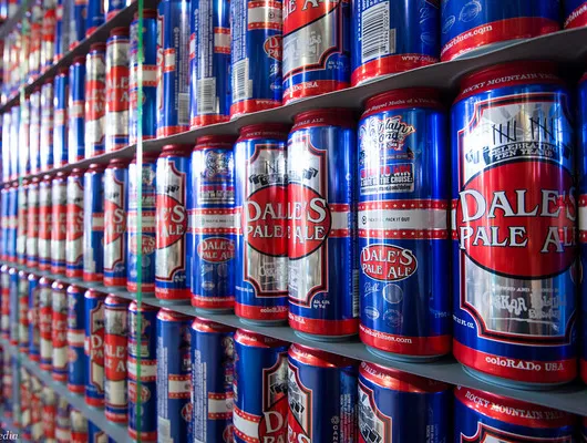 미국 최초의 19.2온스짜리 Dale's Pale Ale 캔이 애리조나 시장에 출시될 예정입니다. 더 큰 쿠지가 필요할 것입니다.