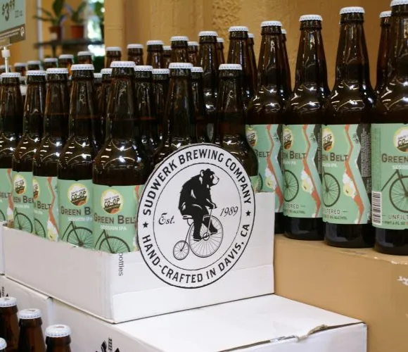Sudwerk und Davis Food Co-op schließen sich für ein „Co-Hop-eration“-Gebräu zusammen