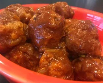 Épaule de porc braisée à l'Adobo avec légumes marinés' decoding='async' title='Épaule de porc braisée à l'Adobo avec légumes marinés