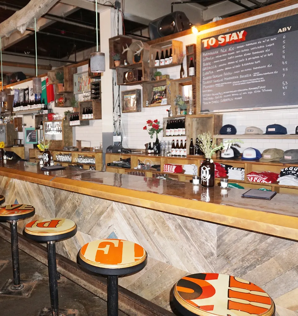 holtági palackozás és keverés' title='Bejárható útmutató a Portland Maine-i East End sörfőzdékhez